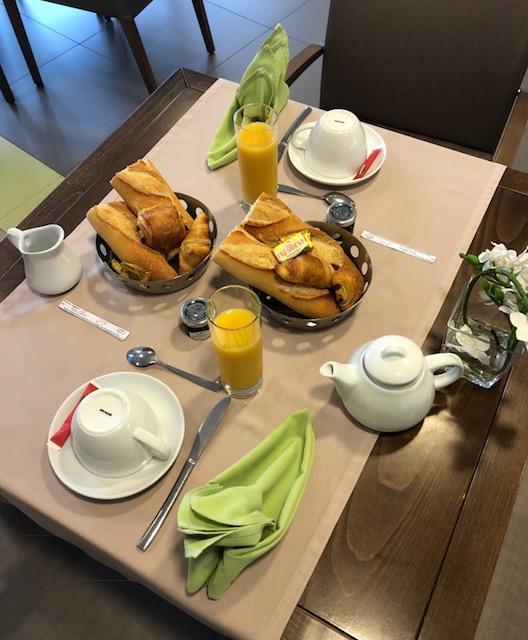 Domitys La Fleur De Lin Aparthotel Landerneau Exteriör bild